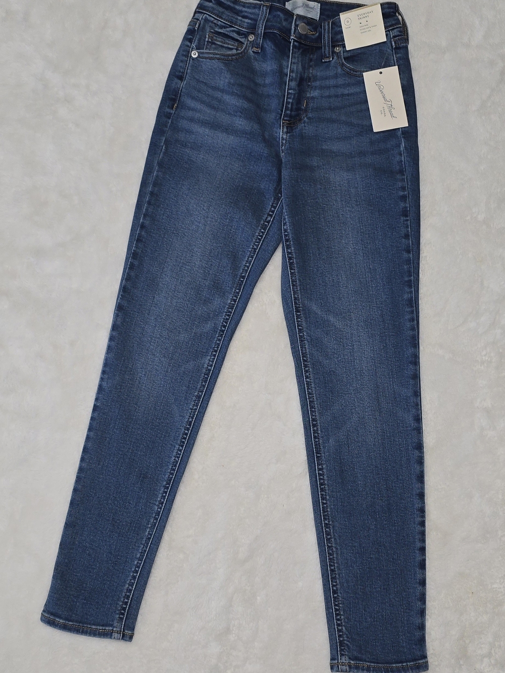 Universal Thread Women's High-Rise Everyday Skinny Jeans Blue Denim NWT Size 0